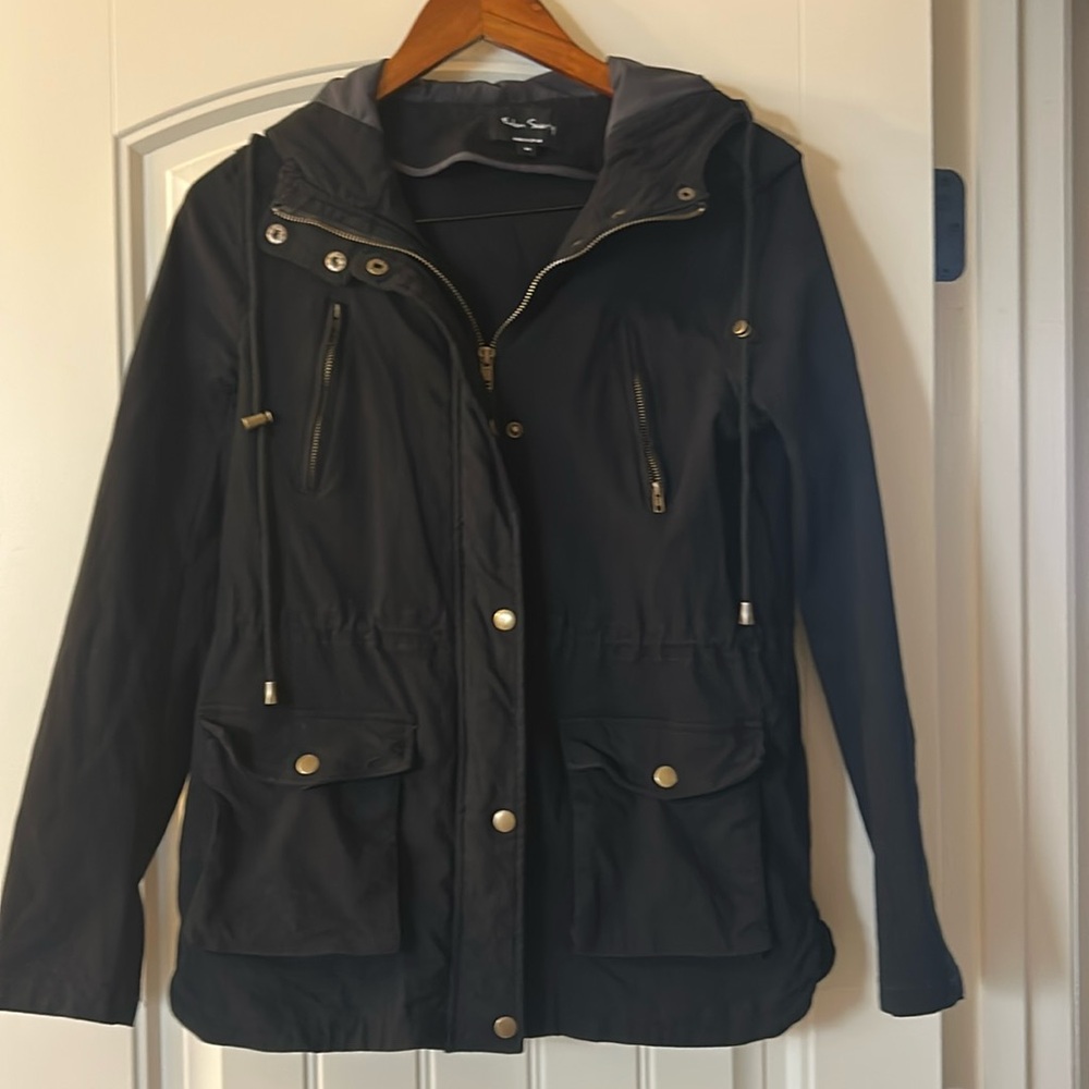 Black hooded parka jacket with pockets #parkajacket